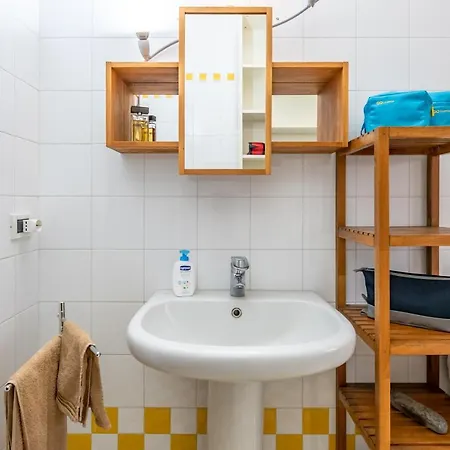 Guesthost - Da Luca Con Posto Auto! Appartement Mestre